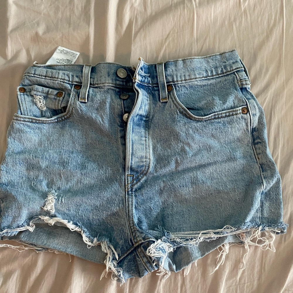 Levi’s shorts (501) light wash